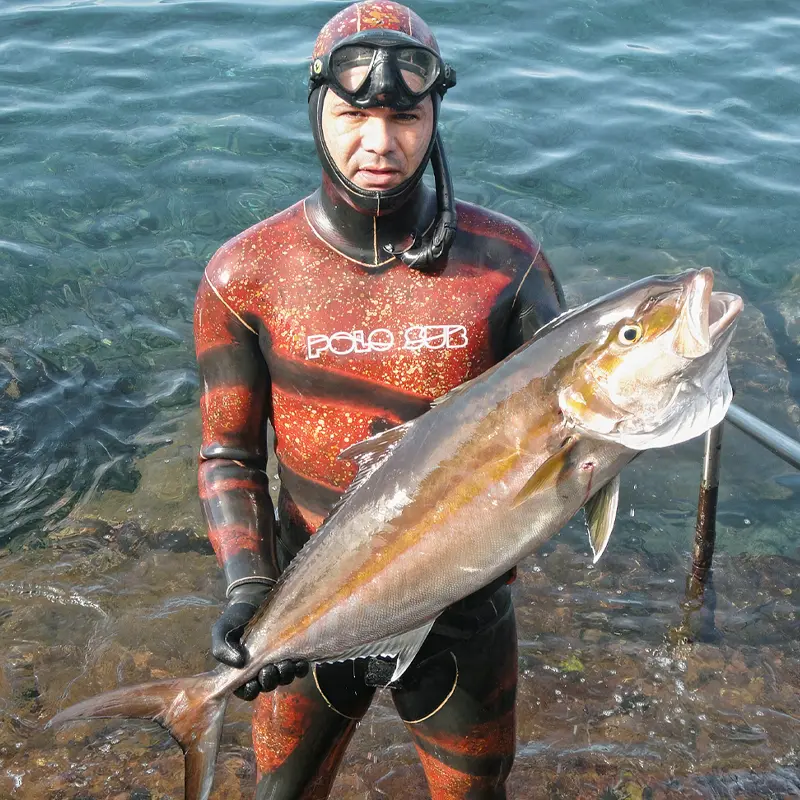 Polosub-traje-chicle-traje-liso-rojo-progresivo-red-progress-a-medida-estandar-pesca-submarina-immersvs-tienda