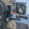 Soporte para cámaras de acción (Action Cam) como Go Pro, DJI, Insta 360, etc. Soporte para llevar en un lateral de la máscara. Desarrollado por Immersvs.