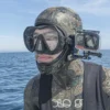 Soporte para cámaras de acción (Action Cam) como Go Pro, DJI, Insta 360, etc. Soporte para llevar en un lateral de la máscara. Desarrollado por Immersvs.