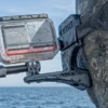 Soporte para cámaras de acción (Action Cam) como Go Pro, DJI, Insta 360, etc. Soporte para llevar en un lateral de la máscara. Desarrollado por Immersvs.