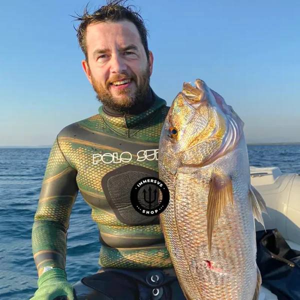 Polosub-traje-chicle-traje-liso-forza-tre-sandwich-scales-verde-dorado-green-gold-mimetizado-a-medida-estandar-pesca-submarina-immersvs-tienda.webp